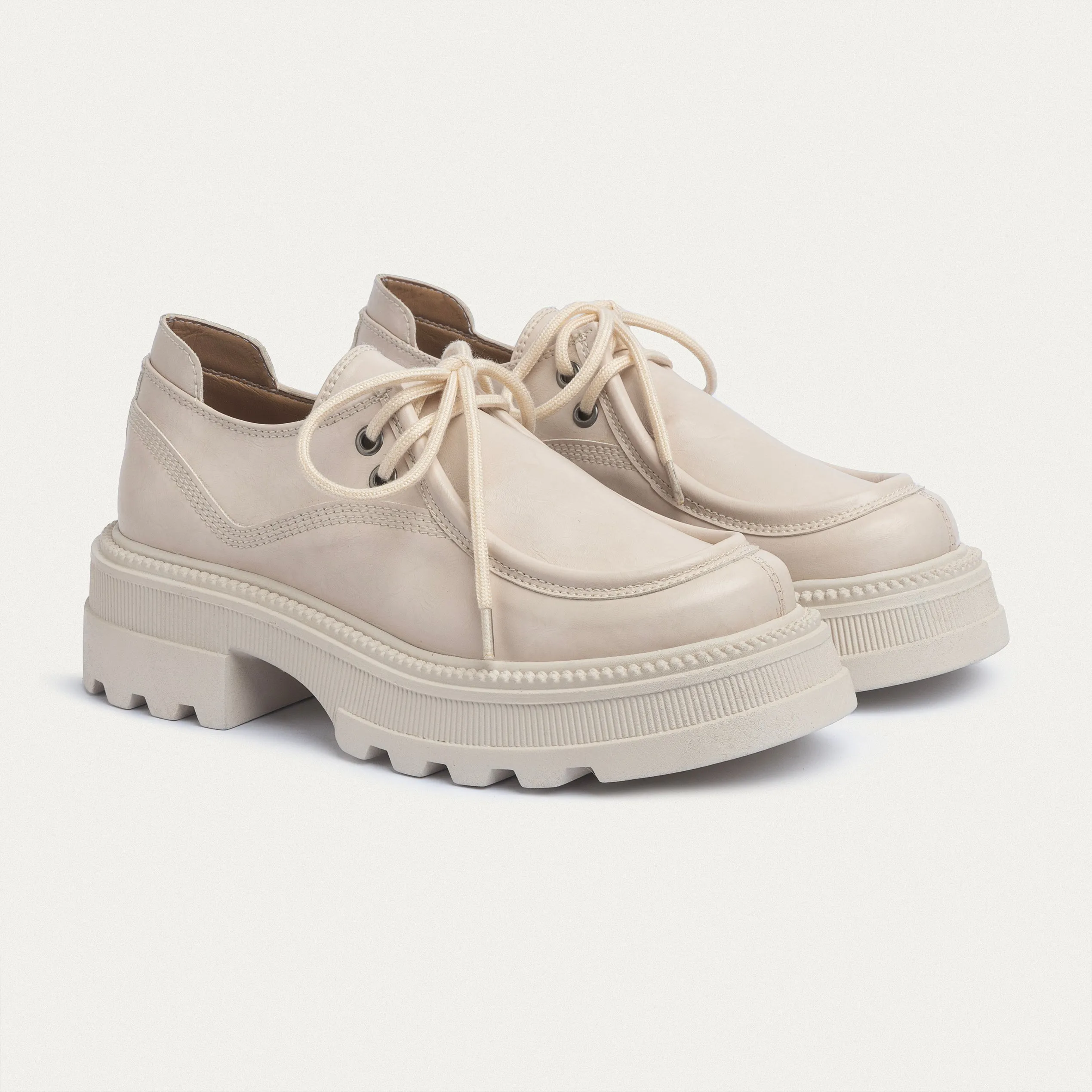 Achilles | Women Beige Chunky Oxford Loafer with laces