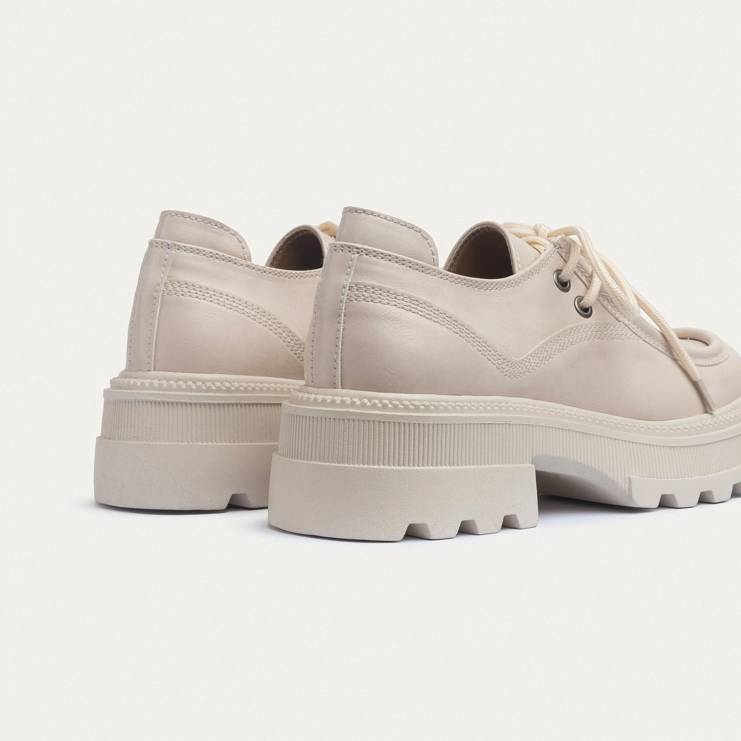 Achilles | Women Beige Chunky Oxford Loafer with laces
