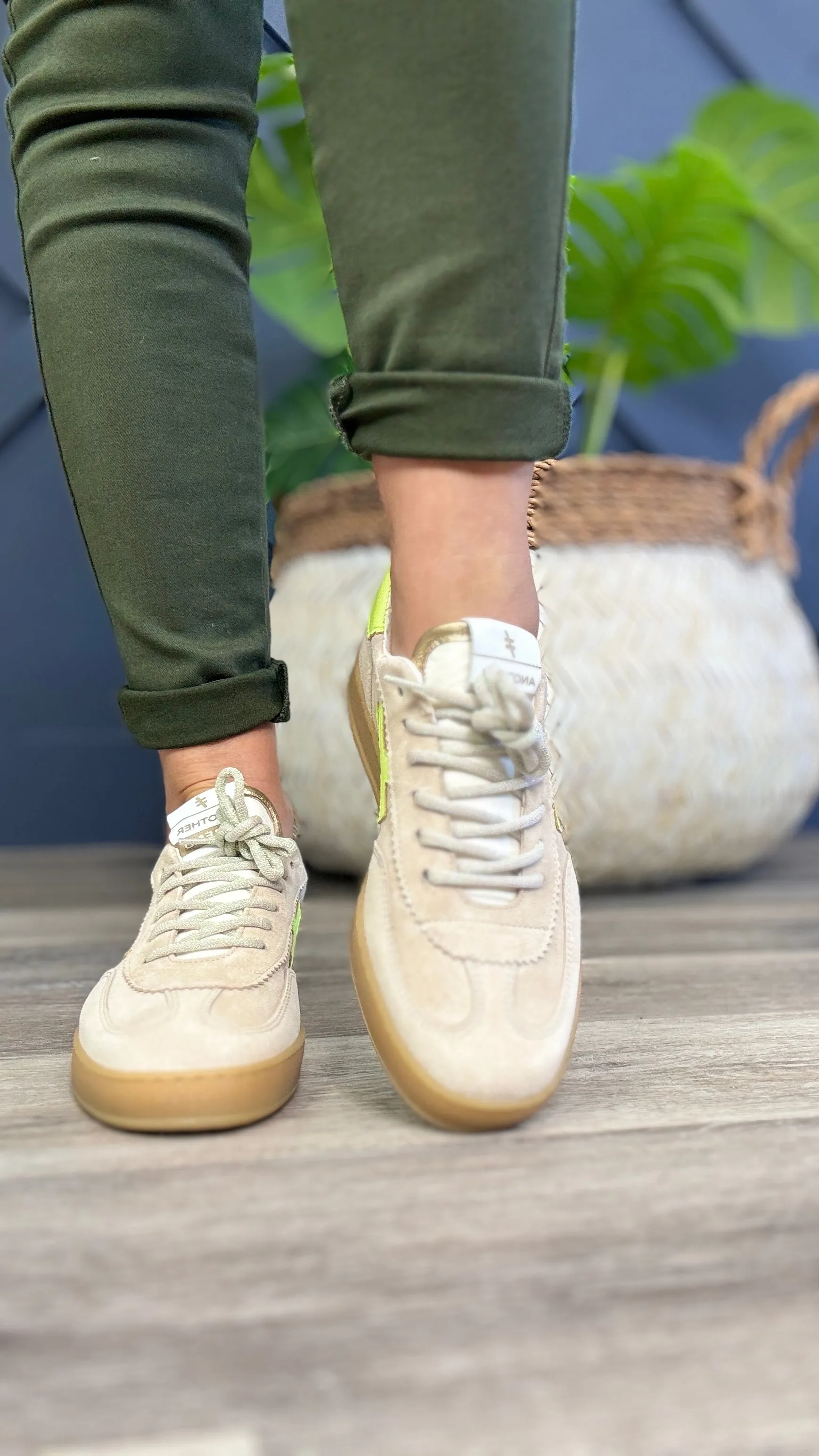 Another Trend  Rosanna Trainer