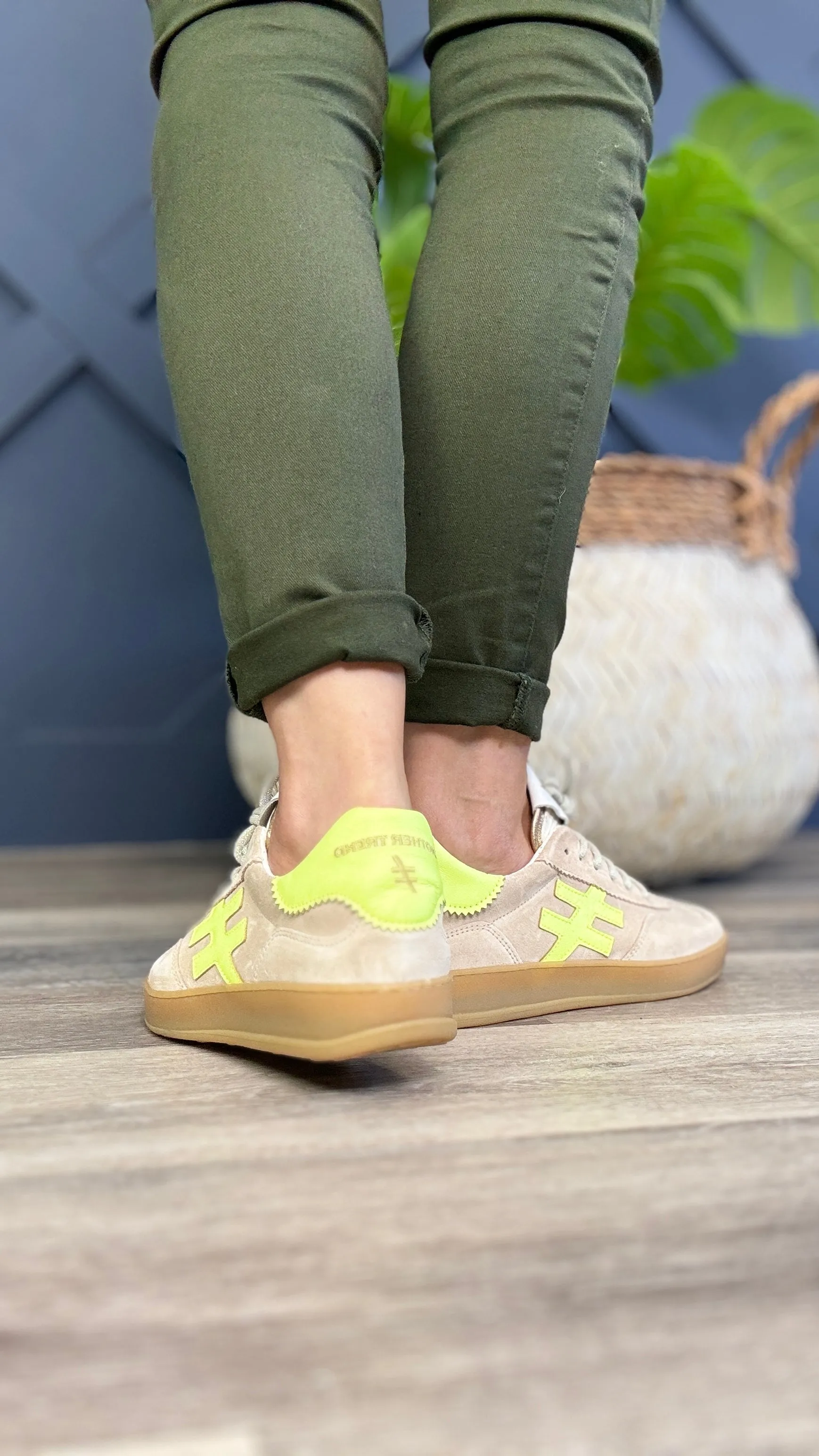 Another Trend  Rosanna Trainer