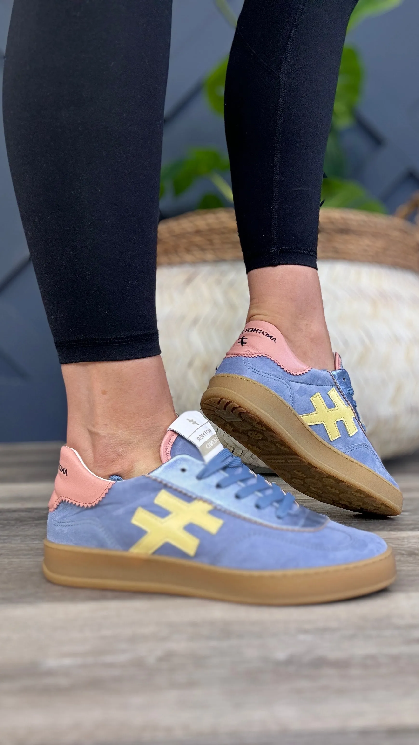 Another Trend  Rosanna Trainer