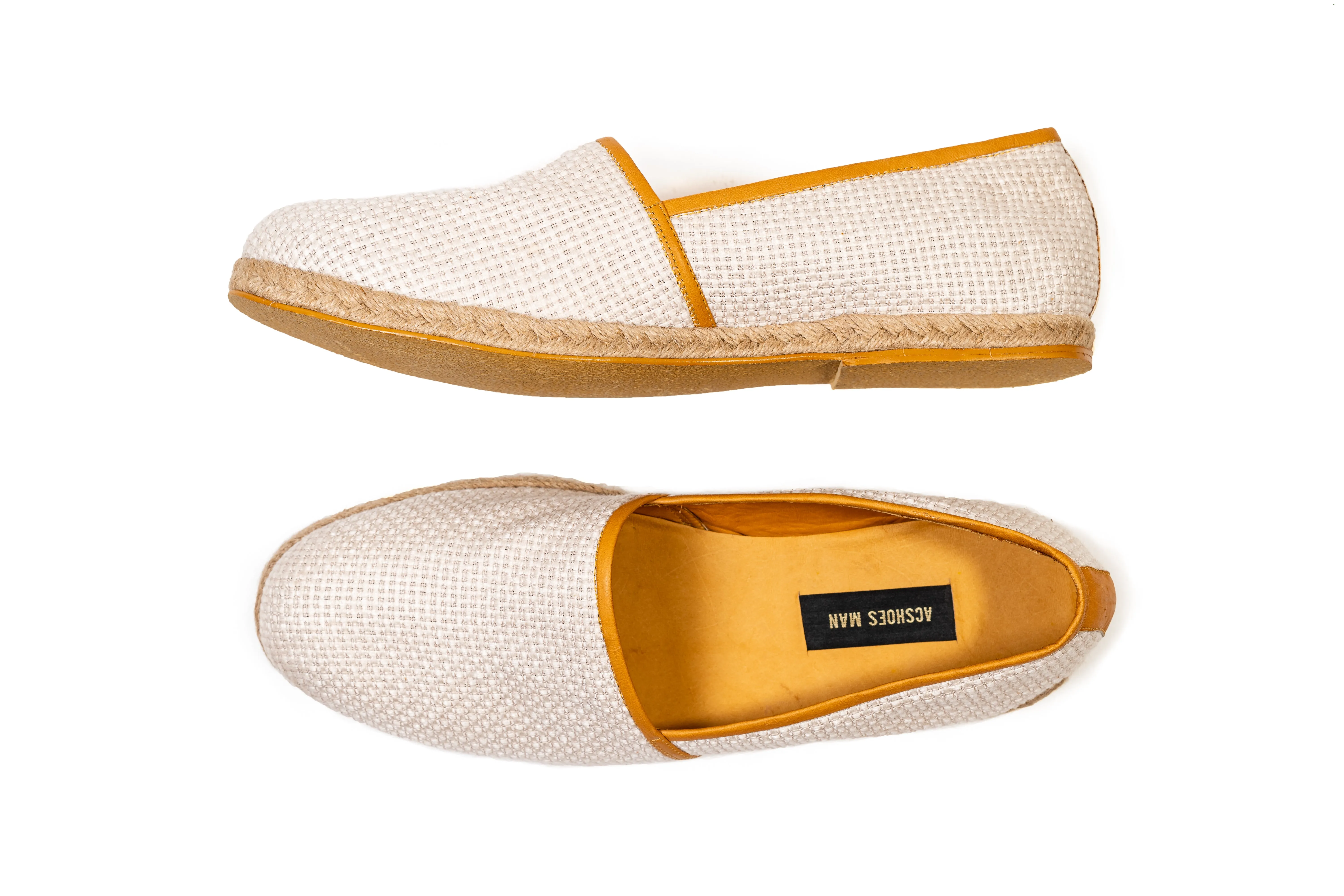 Beige canvas espadrille