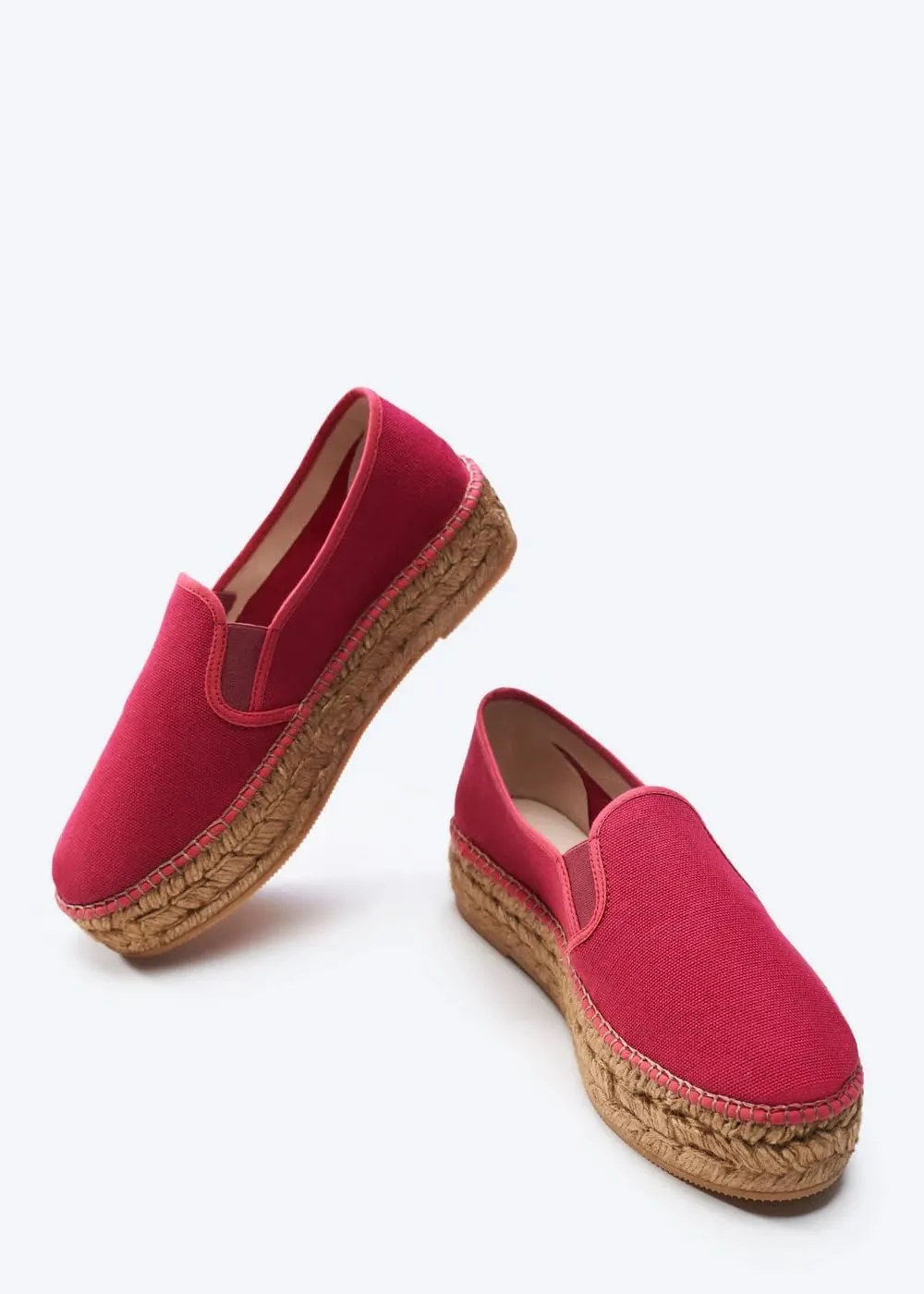 Castell Canvas Espadrille, Comfort and Style for Every Occasion, Size 6-11