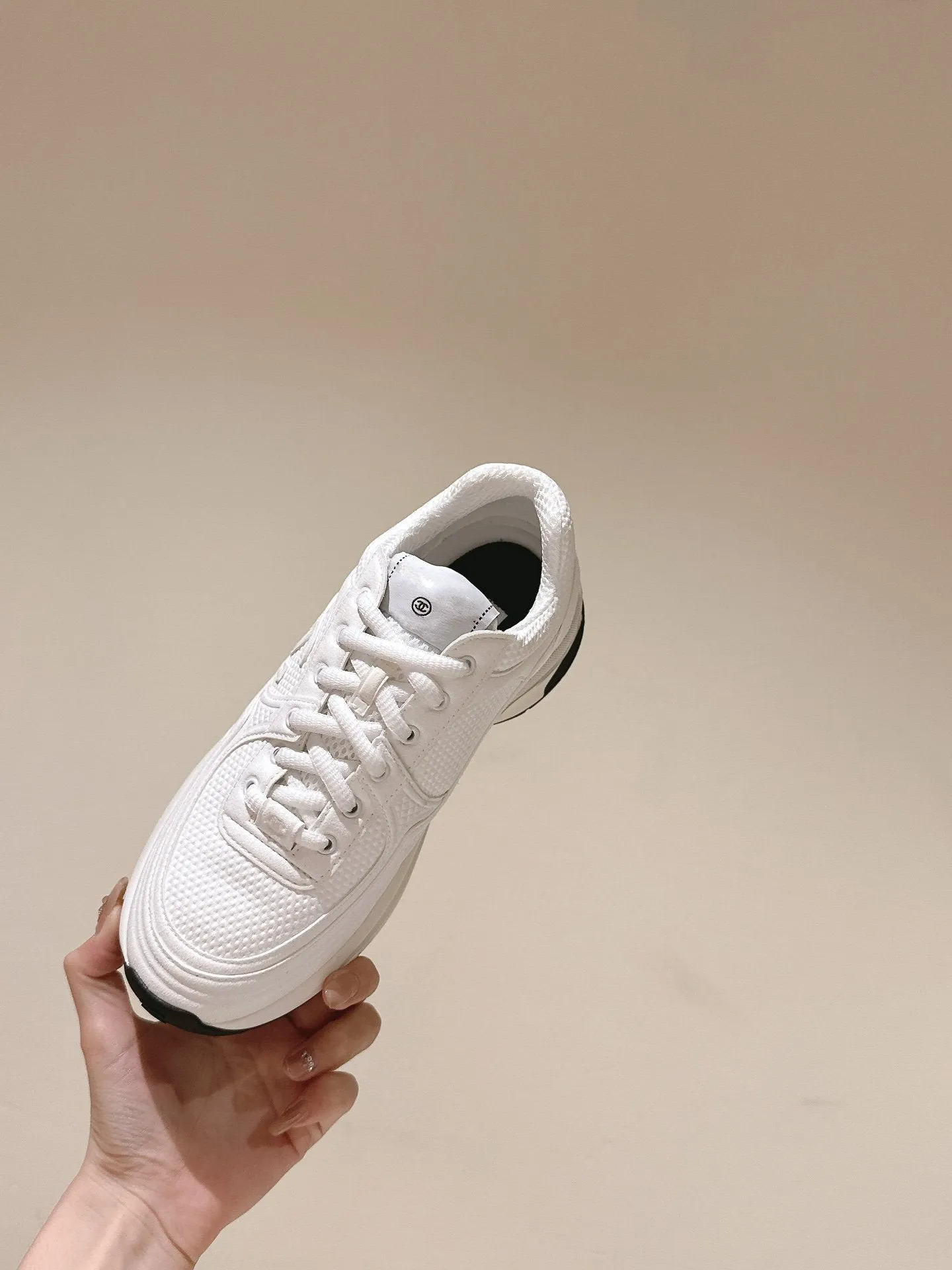 fabric Supportive team trainer CHANEL white Volume discount