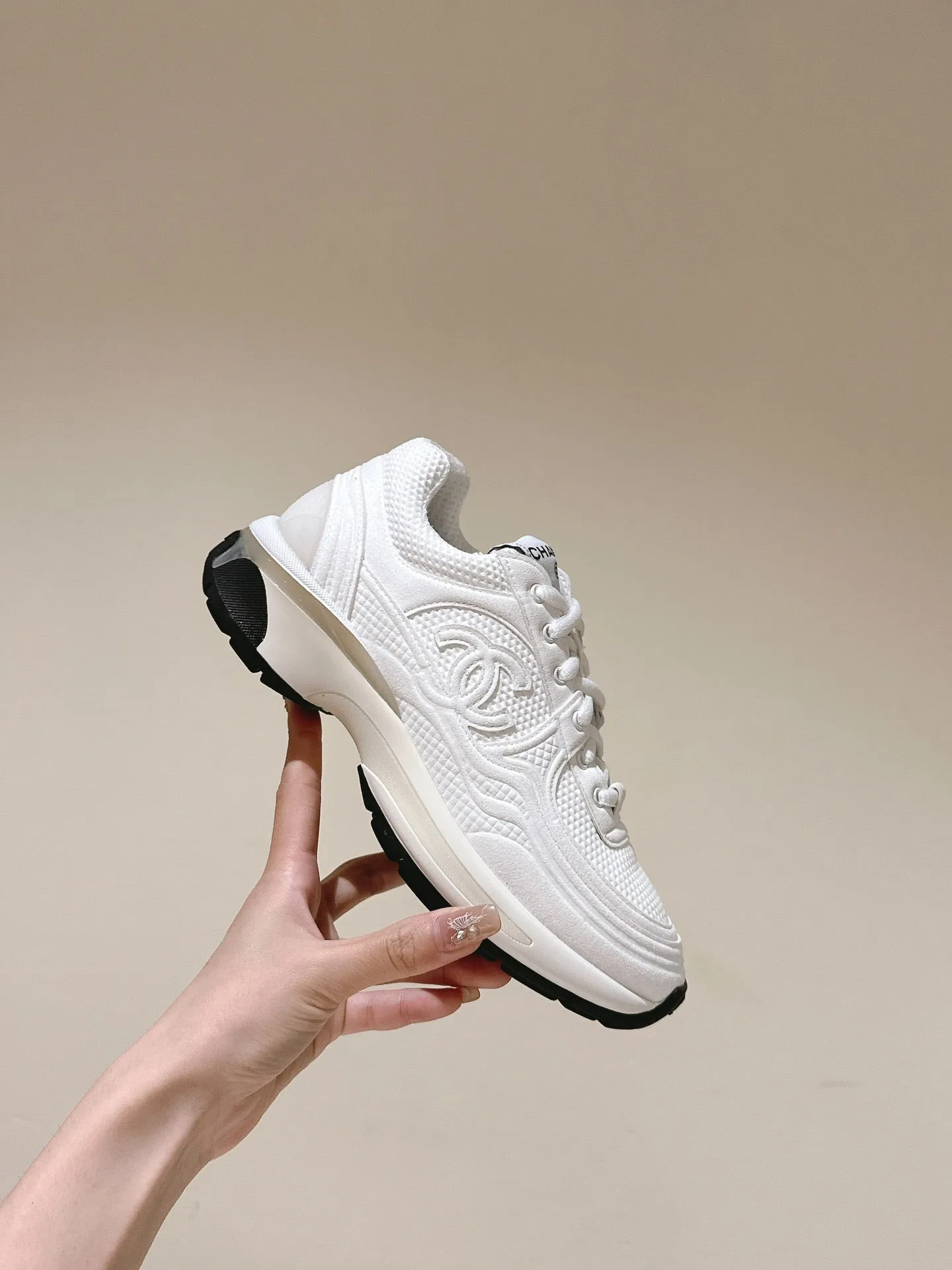 fabric Supportive team trainer CHANEL white Volume discount