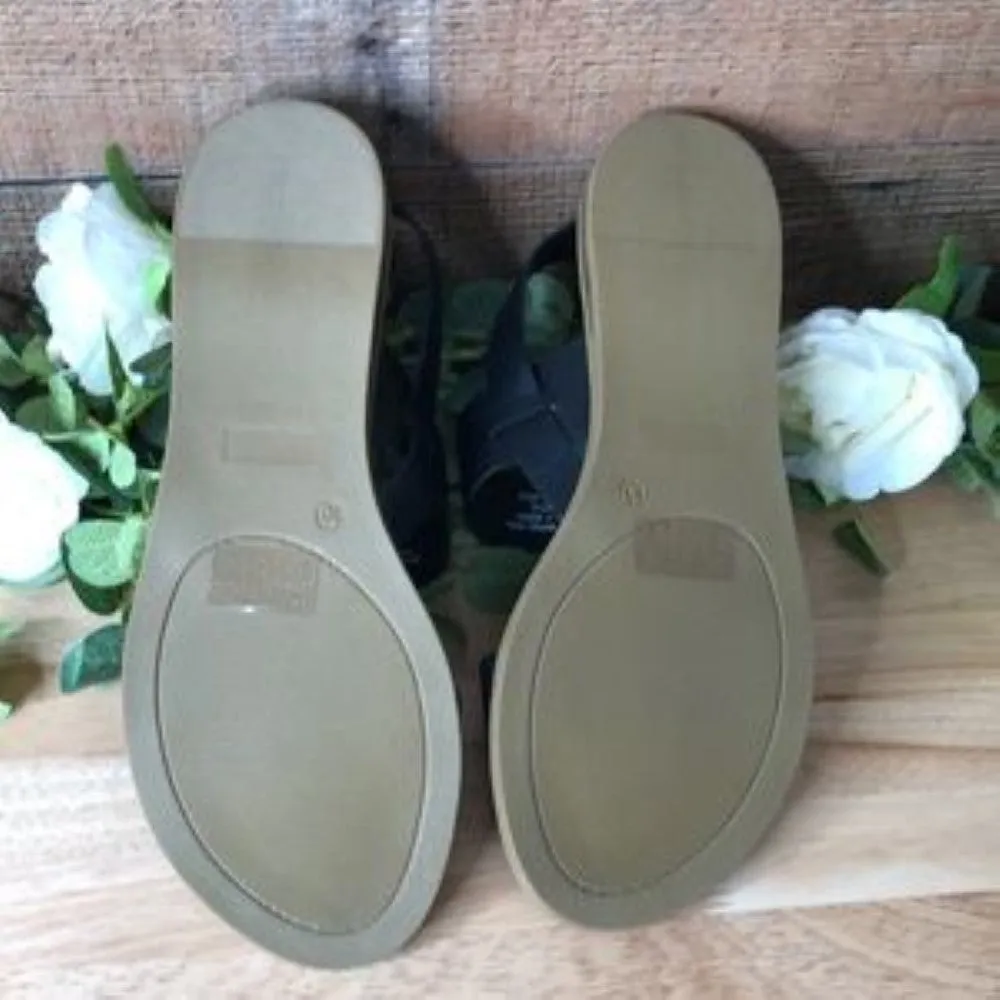 Journee Collection Lavine Flat Sandal Black, 10