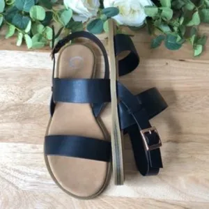 Journee Collection Lavine Flat Sandal Black, 10