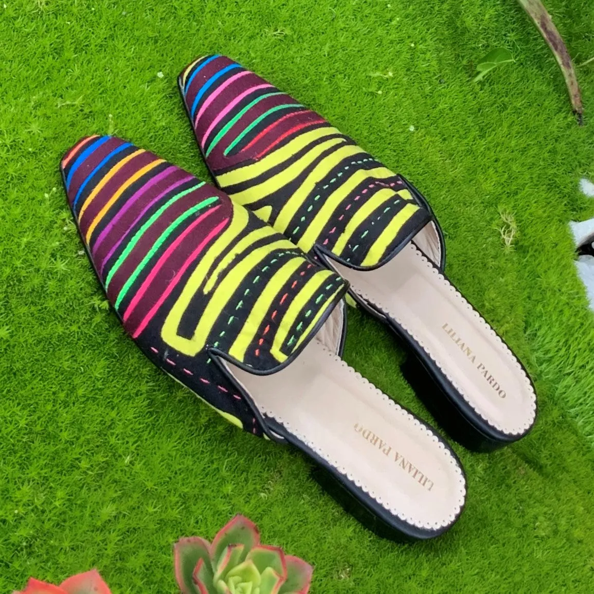 Mola Mules | Black Multicolor