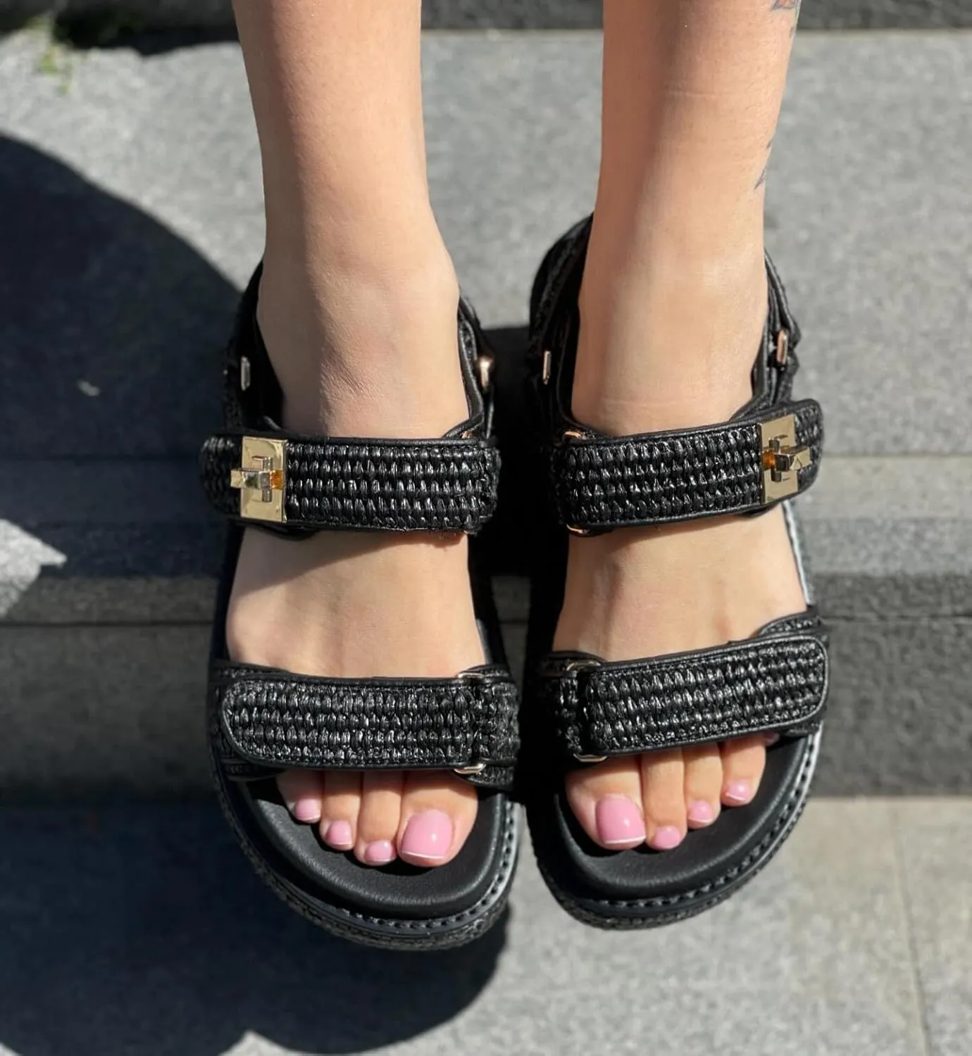 Raffia Platform Sandals for Women Comfortable Casual Beach Sandals Summer Open Toe Woven Slingback Platform Sandals with Adjustable Double Buckle Strap Beach Slides Sandals