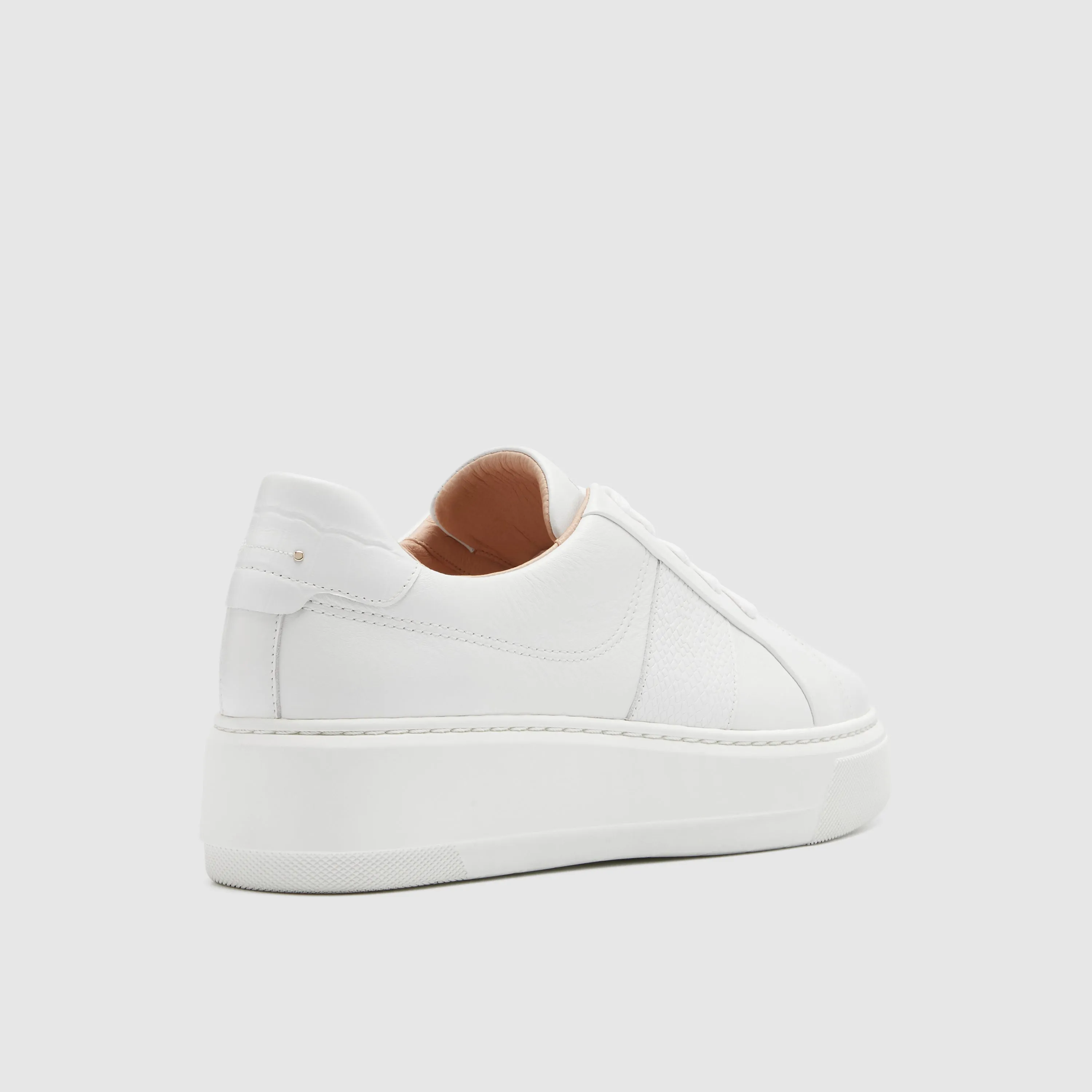 RILEY || WHITE || FRANKiE4