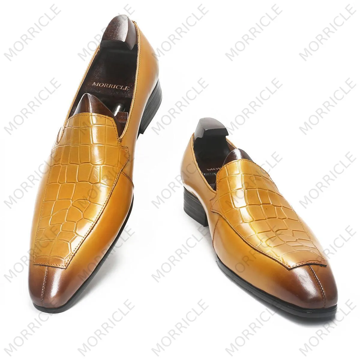 Stylish Crocodile Pattern Slip On Loafers