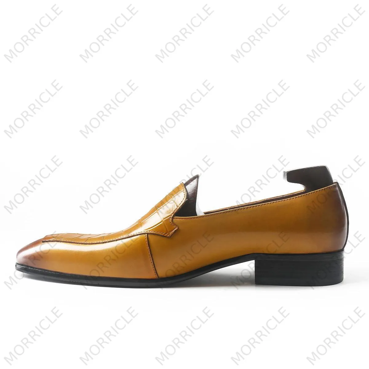 Stylish Crocodile Pattern Slip On Loafers