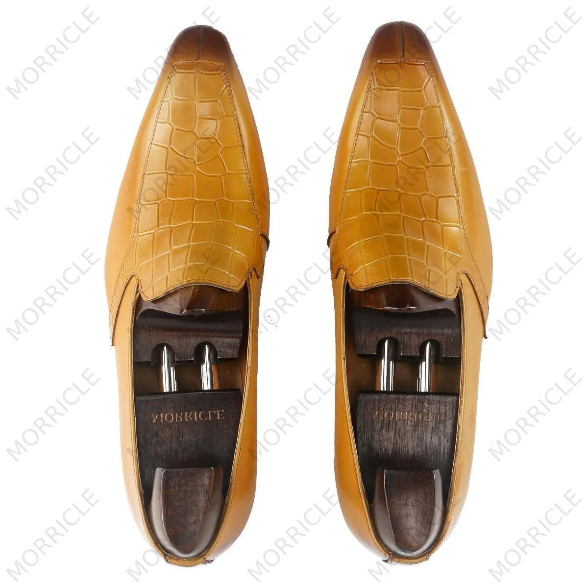 Stylish Crocodile Pattern Slip On Loafers