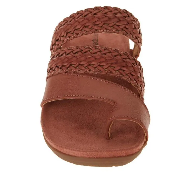 Tailored and comfortable orthopedic summer footwear