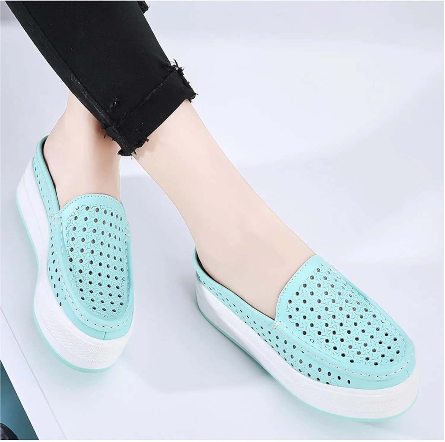WENOREG Women's Leather Hollow Out Closed Toe Mule Sandals,Summer Casual Slip on Mesh Backless Comfort Flat Walking Loafers Non-Slip Breathable Beach Slippers Sandals